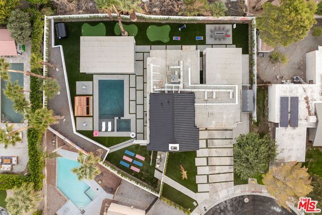 1170 E El Conquistador, Palm Springs, CA 92262