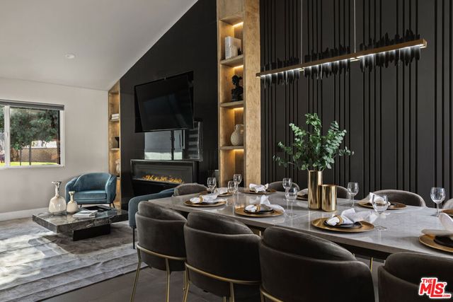 1170 E El Conquistador, Palm Springs, CA 92262