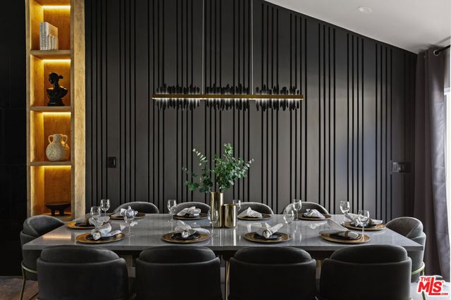 1170 E El Conquistador, Palm Springs, CA 92262