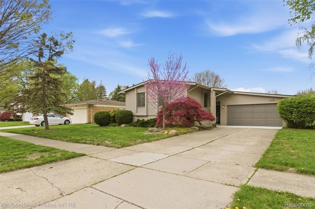 2629 Coral Drive, Troy, MI 48085