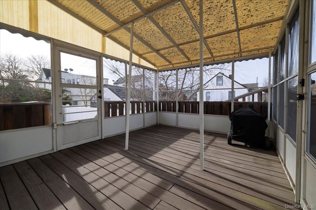 158 Roosevelt Avenue, Freeport, NY 11520