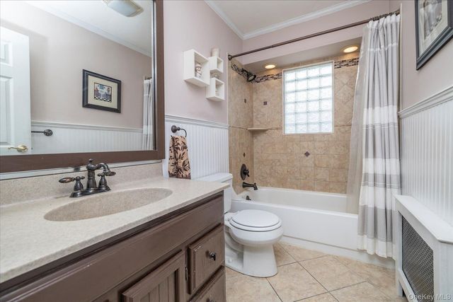 158 Roosevelt Avenue, Freeport, NY 11520