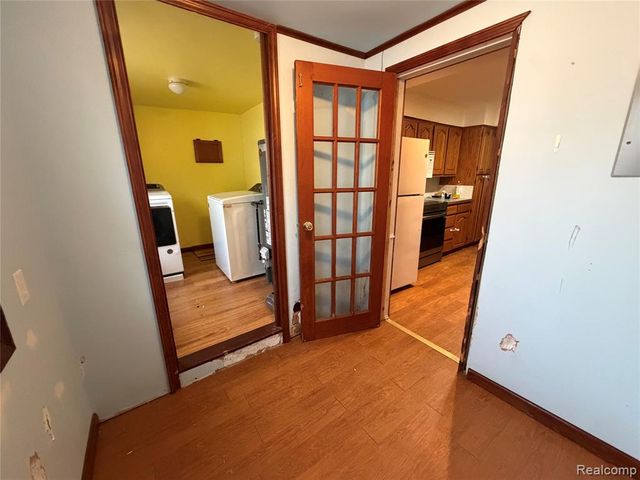 3294 Huggins Avenue, Flint, MI 48506