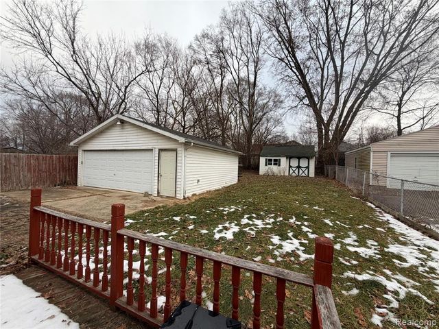 3294 Huggins Avenue, Flint, MI 48506