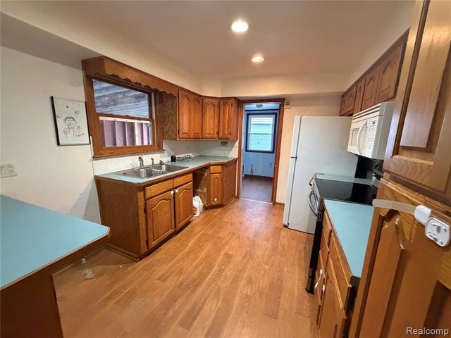 3294 Huggins Avenue, Flint, MI 48506