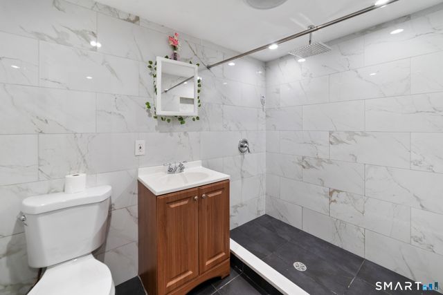 23 James Street, Waterbury, CT 06708