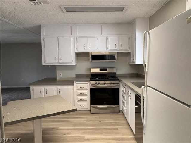 3357 Isle Royale Drive, Las Vegas, NV 89122