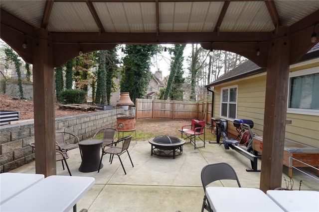 824 Whitehaven Lane, Lawrenceville, GA 30043