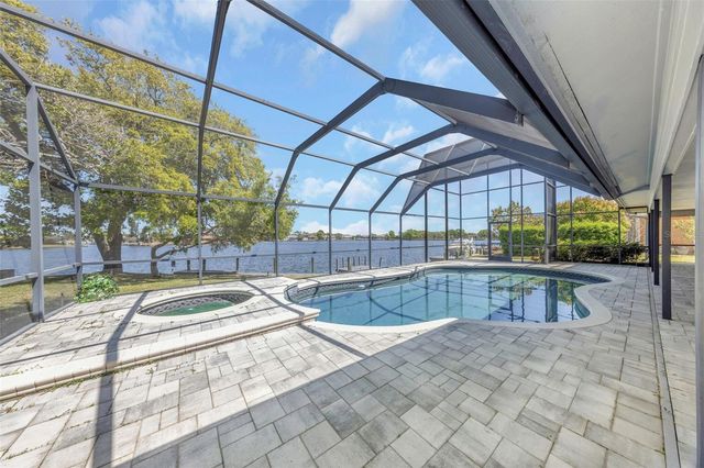 9821 BAY ISLAND DRIVE, Tampa, FL 33615