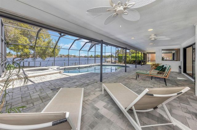 9821 BAY ISLAND DRIVE, Tampa, FL 33615