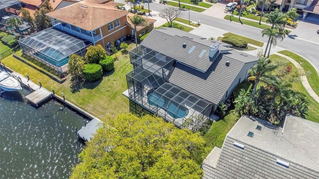 9821 BAY ISLAND DRIVE, Tampa, FL 33615