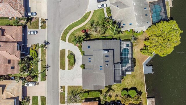 9821 BAY ISLAND DRIVE, Tampa, FL 33615