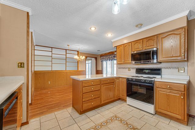 6936 Superior Avenue, Portage, IN 46368