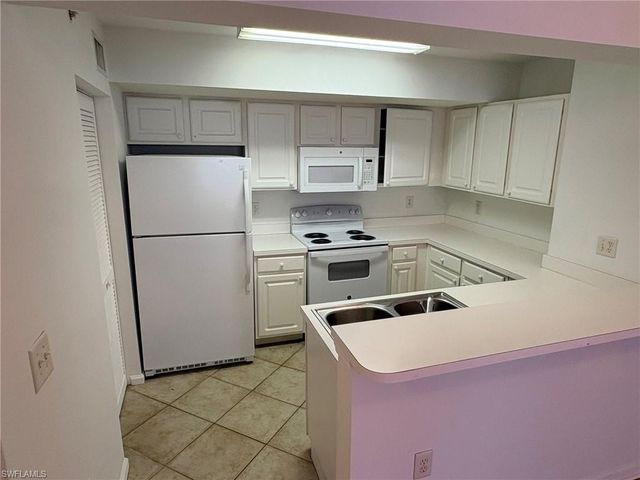 4127 Residence DR, Fort Myers, FL 33901