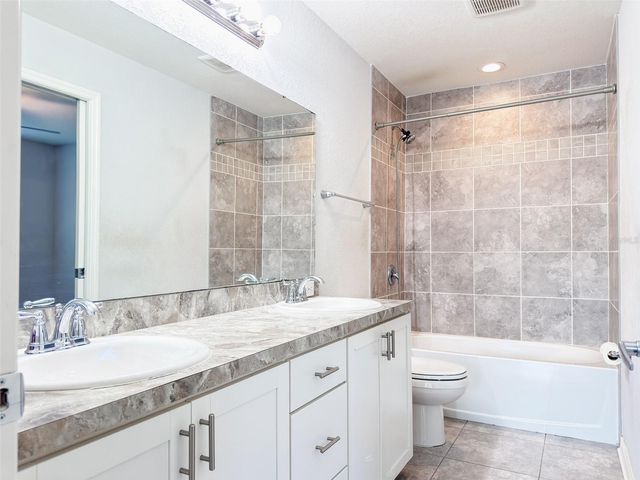 1097 GRANTHAM DRIVE, Sarasota, FL 34234