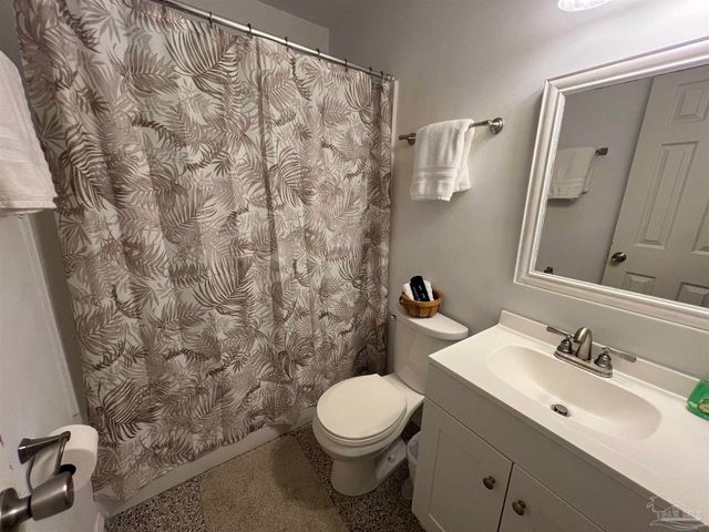 1307 Redwood Ln G, Gulf Breeze, FL 32563