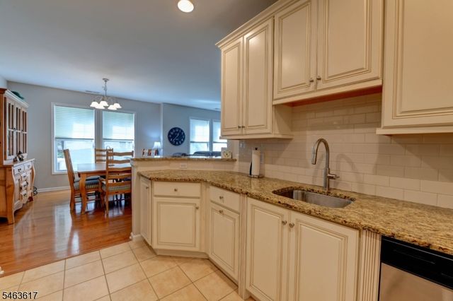 415 River Pl, Butler Boro, NJ 07405