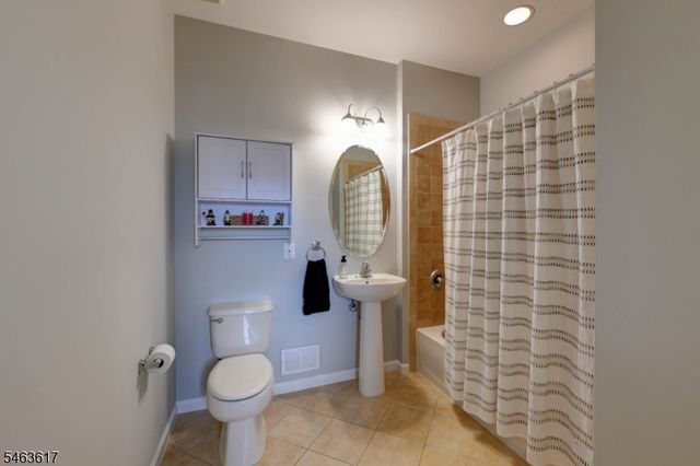 415 River Pl, Butler Boro, NJ 07405