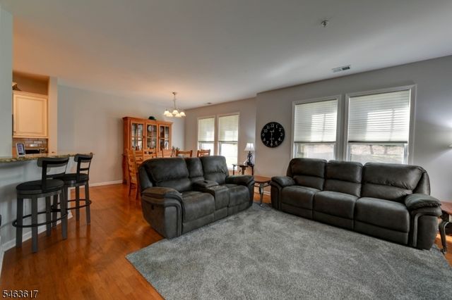 415 River Pl, Butler Boro, NJ 07405