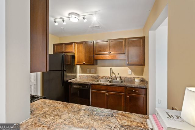 808 Country Park Drive SE, Smyrna, GA 30080