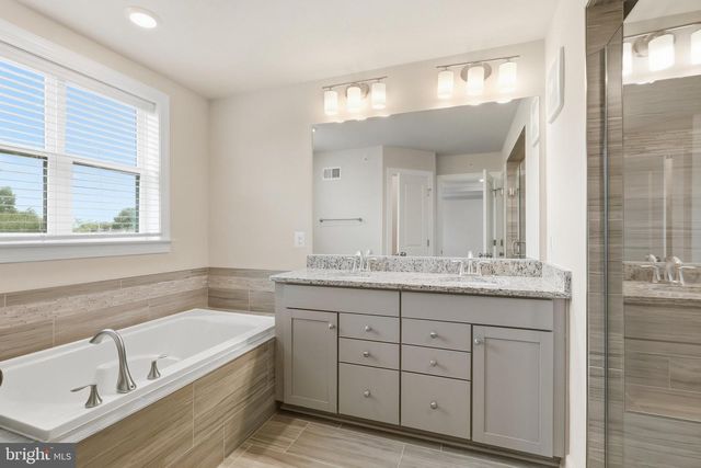 5683 STEPHANIE TESSA WAY WAY, Alexandria, VA 22303