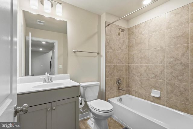 5683 STEPHANIE TESSA WAY WAY, Alexandria, VA 22303