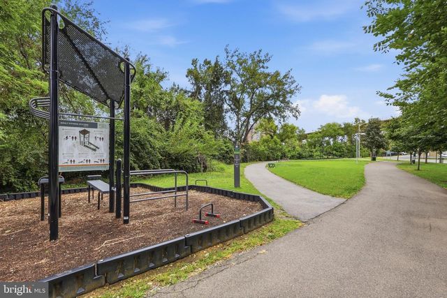 5683 STEPHANIE TESSA WAY WAY, Alexandria, VA 22303