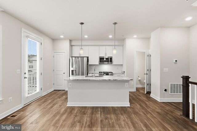 5683 STEPHANIE TESSA WAY WAY, Alexandria, VA 22303