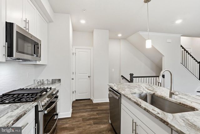 5683 STEPHANIE TESSA WAY WAY, Alexandria, VA 22303