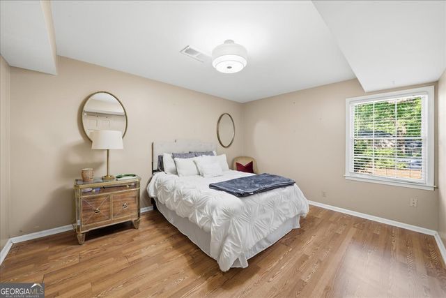 5616 Mill Trace Drive, Dunwoody, GA 30338