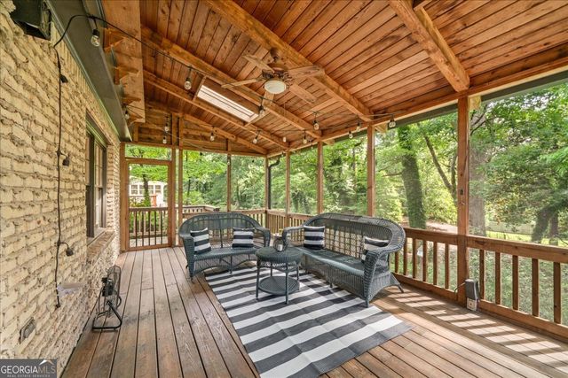 5616 Mill Trace Drive, Dunwoody, GA 30338