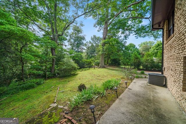5616 Mill Trace Drive, Dunwoody, GA 30338