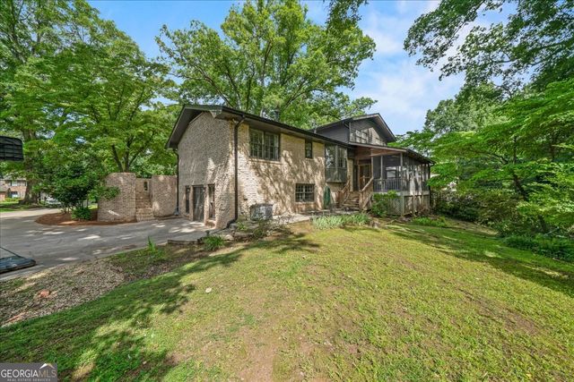 5616 Mill Trace Drive, Dunwoody, GA 30338