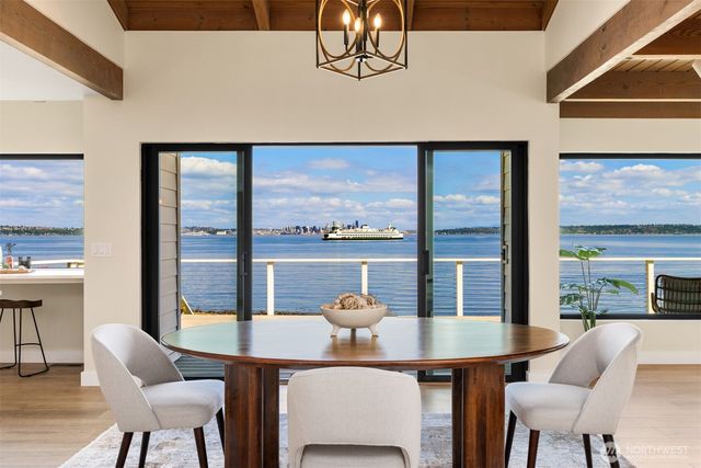 4692 Rockaway Beach Road NE, Bainbridge Island, WA 98110
