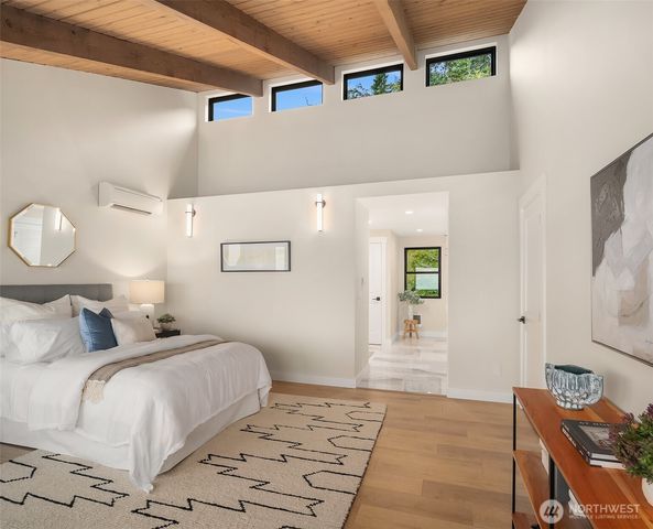 4692 Rockaway Beach Road NE, Bainbridge Island, WA 98110
