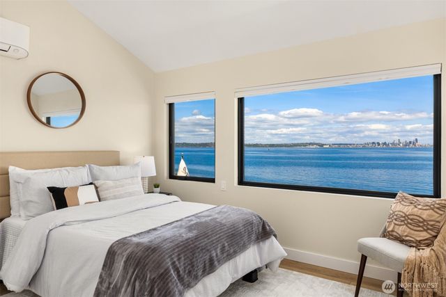 4692 Rockaway Beach Road NE, Bainbridge Island, WA 98110