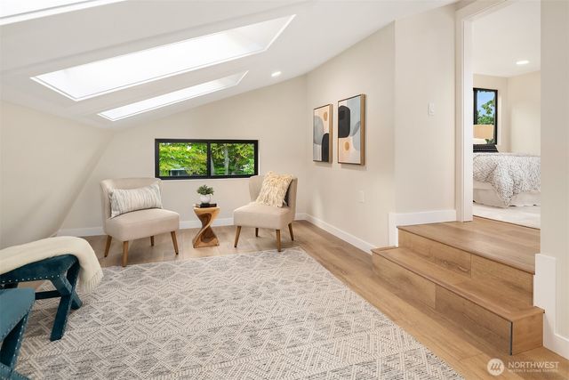 4692 Rockaway Beach Road NE, Bainbridge Island, WA 98110