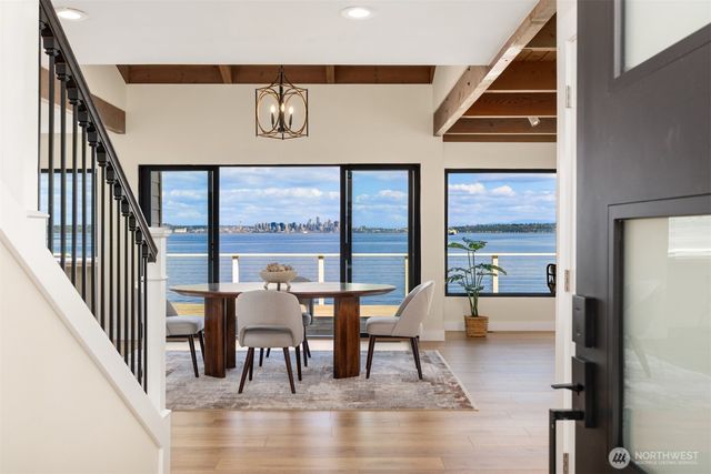 4692 Rockaway Beach Road NE, Bainbridge Island, WA 98110