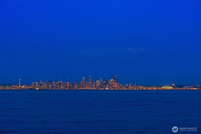 4692 Rockaway Beach Road NE, Bainbridge Island, WA 98110