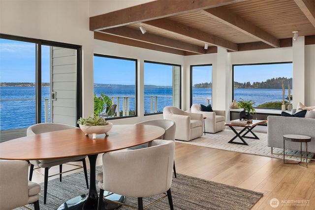4692 Rockaway Beach Road NE, Bainbridge Island, WA 98110