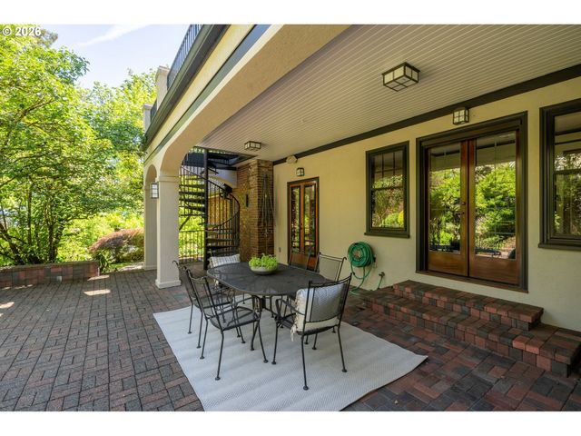 2668 Nw CORNELL Rd, Portland, OR 97210