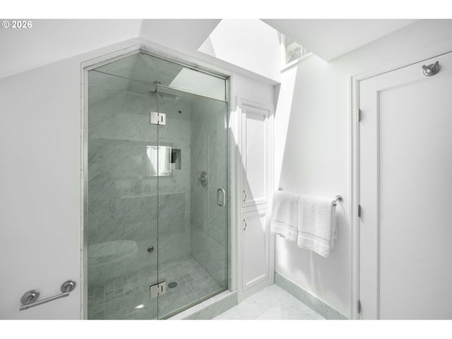 2668 Nw CORNELL Rd, Portland, OR 97210