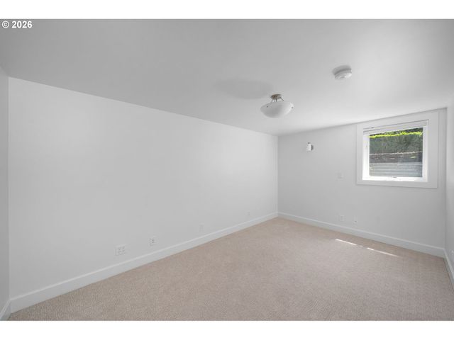 2668 Nw CORNELL Rd, Portland, OR 97210