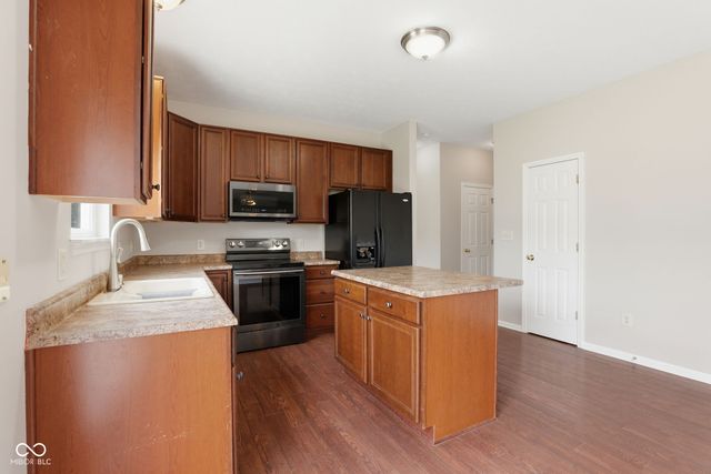 12446 Schoolhouse Road, Fishers, IN 46037