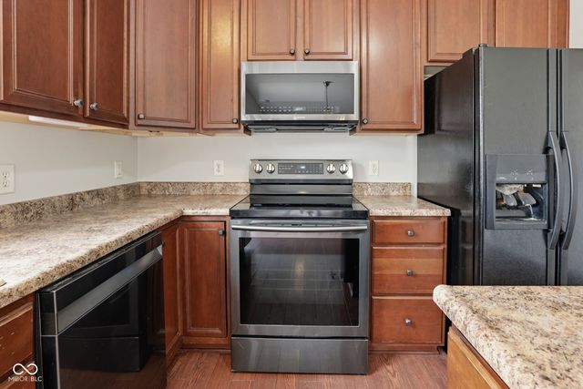 12446 Schoolhouse Road, Fishers, IN 46037