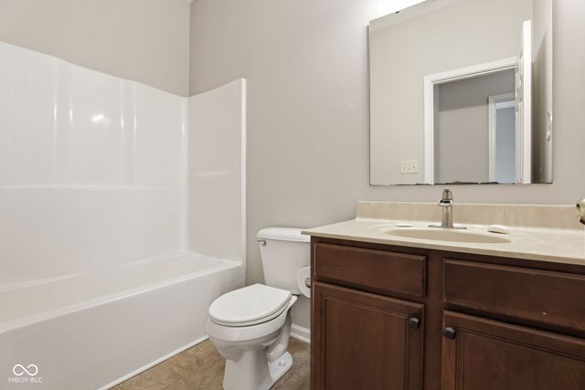 12446 Schoolhouse Road, Fishers, IN 46037