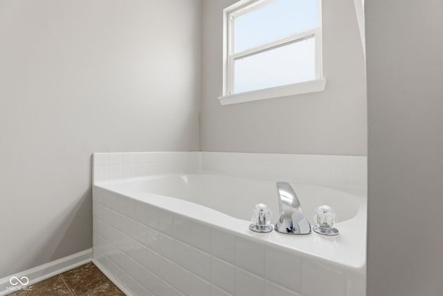 12446 Schoolhouse Road, Fishers, IN 46037