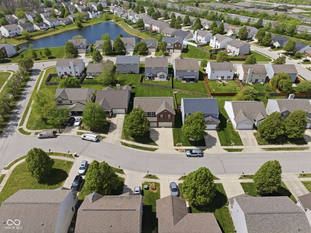 12446 Schoolhouse Road, Fishers, IN 46037