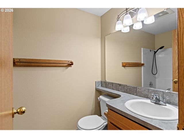 16911 Ne 20TH St, Vancouver, WA 98684