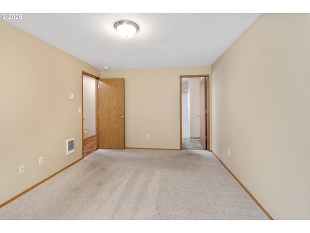 16911 Ne 20TH St, Vancouver, WA 98684
